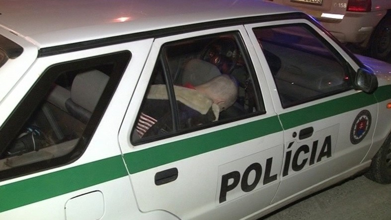 Kežmarský Fittipaldi: Opitý a ozbrojený to vpálil do policajtov